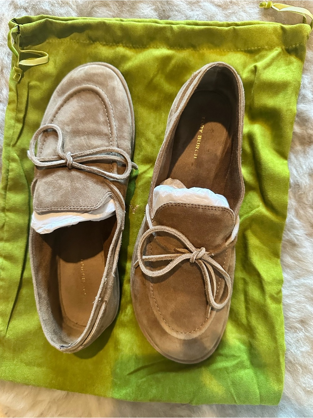 Tory Burch | The Boaty | Suede Bow Loafers in River Rock - Picture 5 of 7